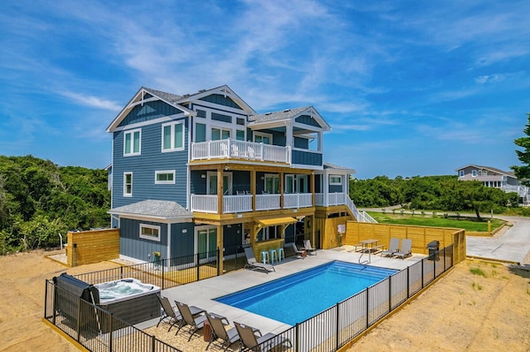 Aquarius Oceanside OBX Vacation Rental 2023