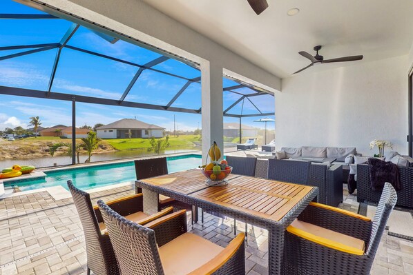 Outdoor dining