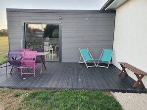 屋外ダイニングエリア