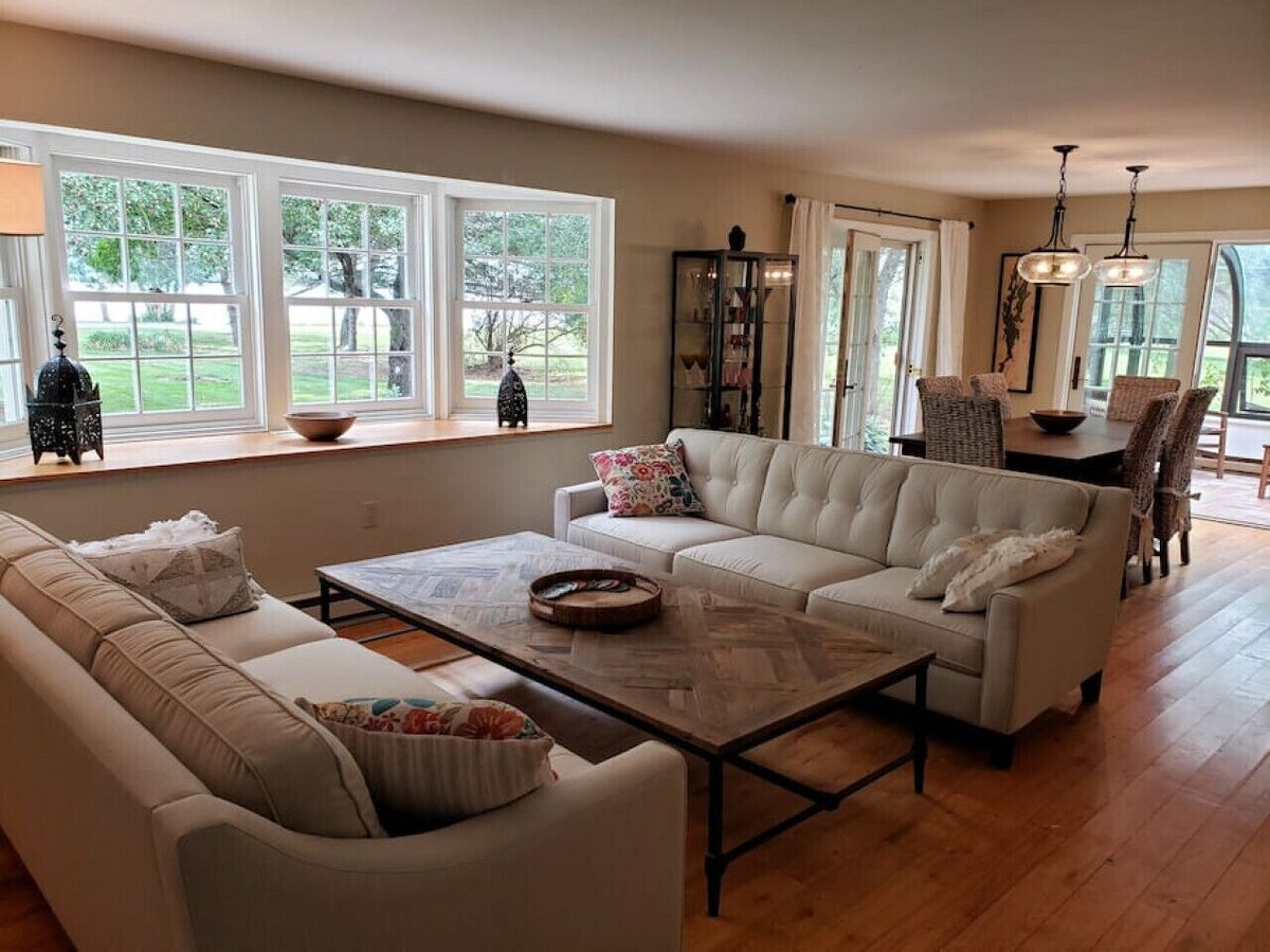 Lakeview Manor in North Hero