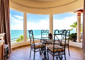Beach House B in Las Palmas San Felipe BC - table with views to the beach