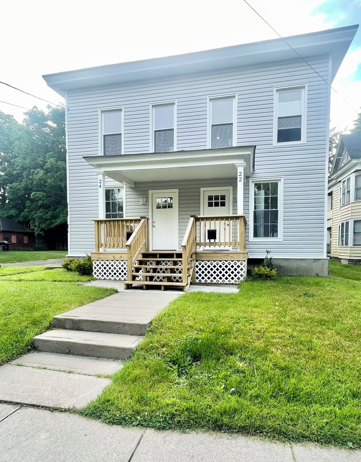 Newly Renovated Baseball Townhouse
