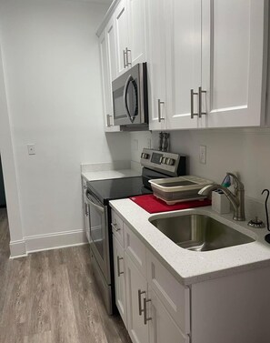 Kitchen has everything you need 