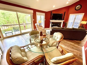 "Furniture","Indoors","Living Room","Table","Couch"