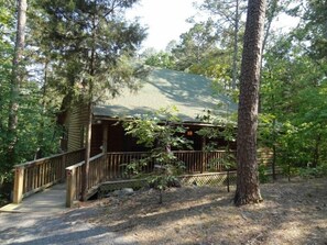 Building, House, Cabin, Cottage, Vegetation
