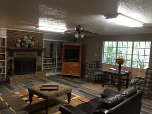 Furniture, Indoors, Living Room, Couch, Coffee Table