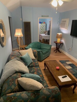 Couch, Furniture, Home Decor, Chair, Lamp