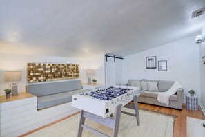 Spielezimmer