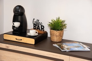 Kaffee und/oder Kaffeemaschine