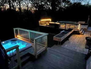 Hot tub and pool