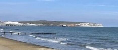 Sandown beach is 4 mins walk away.