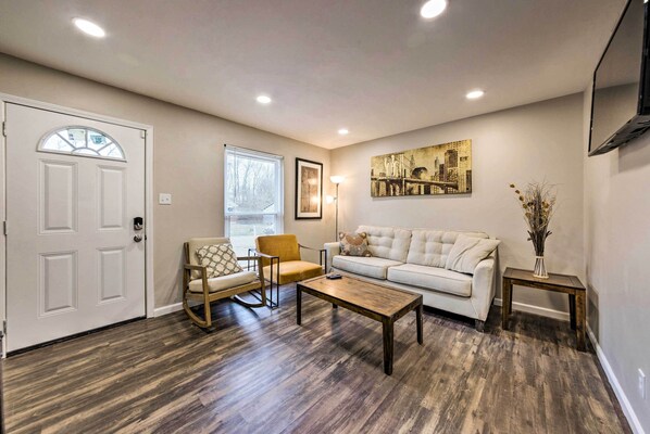 St Charles Vacation Rental | 3BR | 1.5BA | Stairs Required | 1,044 Sq Ft