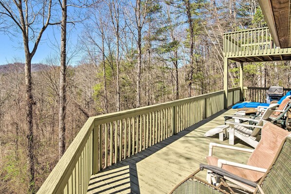Fletcher Vacation Rental | 3BR | 3BA | 2,000 Sq Ft | Stairs Required to Access