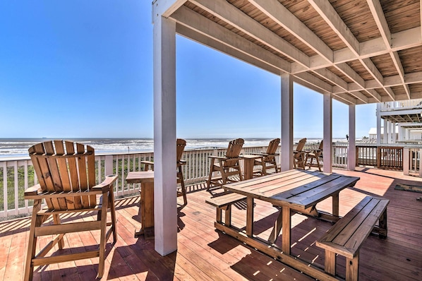 Surfside Beach Vacation Rental | 4BR | 4.5BA | 2,100 Sq Ft | 20 Steps Required