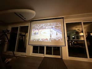 Projector with Amazon Firestick/Streaming Services