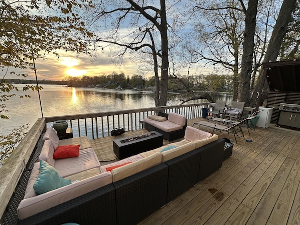 Lake-Side Upper Deck/Patio with Gas Firepit, Gas Grill & Lounge Seating