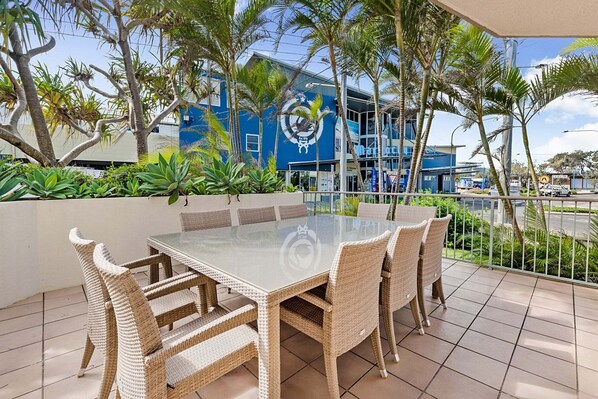 Outdoor dining