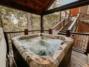 Nothing like a hot tub soak after a day of cabin adventures. Pure bliss!
