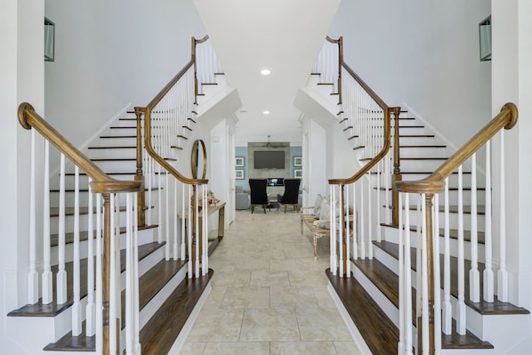 7 Sea Front | Entrance - 7 Sea Front | Entrance