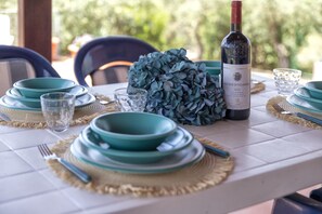 Outdoor dining