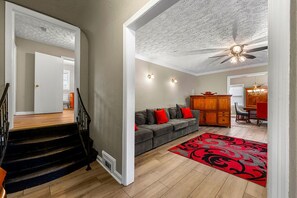 Foyer/ Family Room