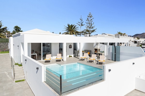 Villa Aqualava 1 image