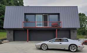 The Loft with one of Milton's many cars