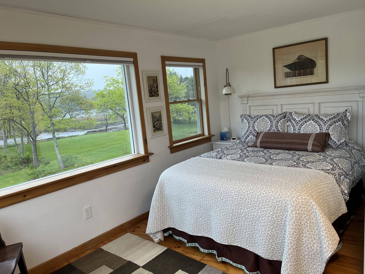 Kennebec River Getaway