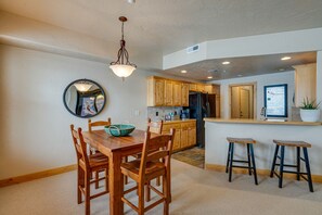 Dining Room | 2-Story Townhouse