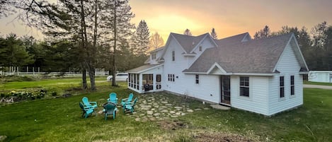 The backyard of the Cable Farmhouse. Loving that ambience! 