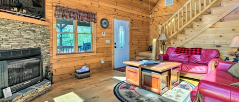 Bryson City Vacation Rental | 3BR | 2BA | 1,694 Sq Ft | Stairs to Access
