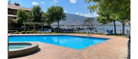 Pool & Hot Tub Overlooking The Beach