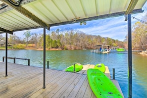 Private Dock | Lake Hartwell Access | Kayaks