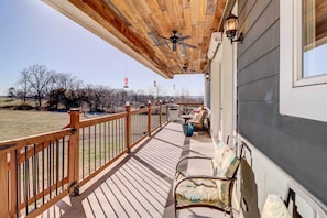Furnished Deck | Gas Griddle