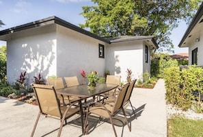 Outdoor dining