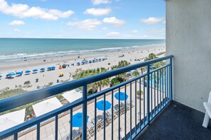 Balcony with Amazing Views of the Ocean🌊☀️