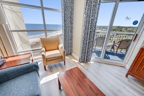 Large Living Room with Amazing Views!