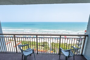 Large Balcony with Direct Oceanfront Views!