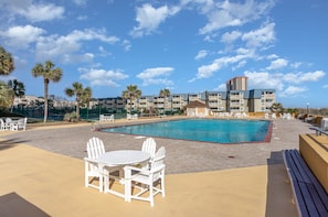 Oceanside Pool to Enjoy