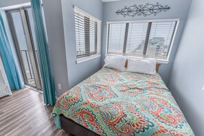Large Living Area with Views of the Ocean, Beautifully Decorated