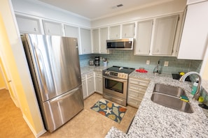 Large Kitchen area with Full Sized Appliances