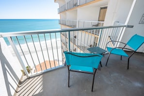 Large Balcony to Enjoy Views of the Ocean