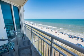 Balcony with Amazing Views of the Ocean🌊☀️