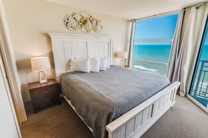 Amazing Bedroom, with Stunning Views🌊☀️