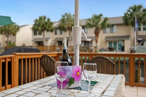 Back Patio offers a picnic table & extra seating for everyone.