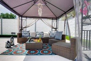 Outdoor lounge area