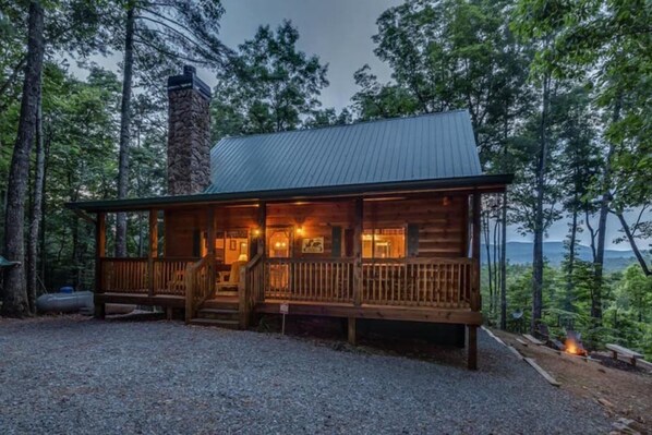 Misty Ridge - Ellijay - North Georgia Cabin Rentals