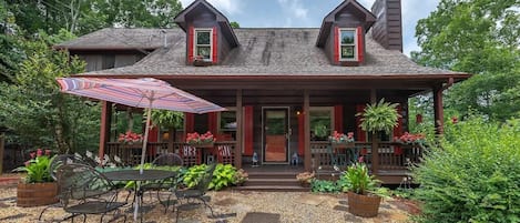 Roost On The Ridge - Ellijay Cabin Rental