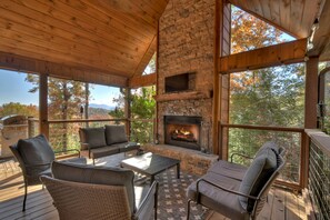 Wakin On A Pretty Day - Relax And Enjoy The Days Events By The Warmth Of The Fireplace