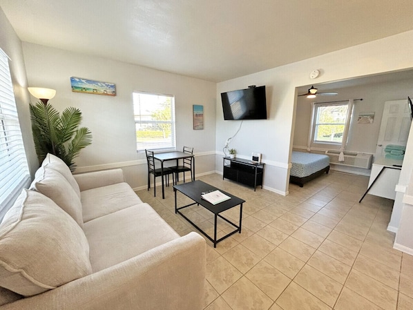 Living room, queen pullout couch, Smart HDTV